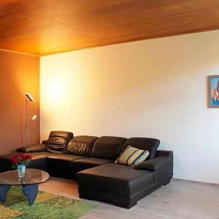 Hof Esterau - Gelb * Heuerstorf