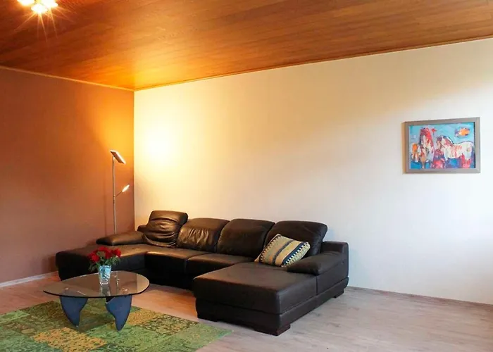 Hof Esterau - Gelb * Heuerstorf